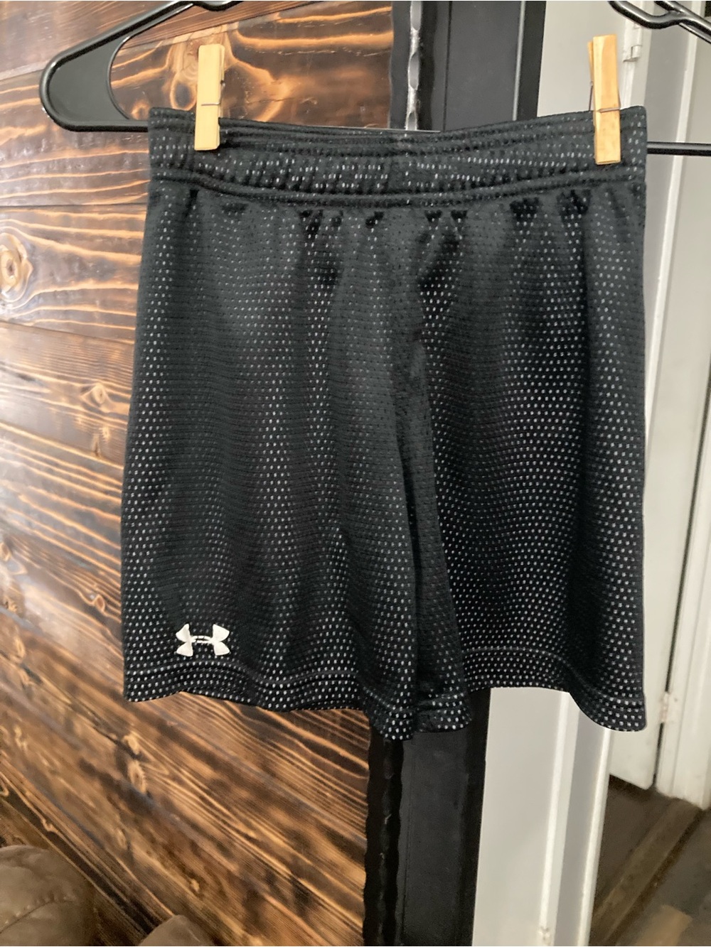 Boy’s Youth Shorts Size 6 By Under Armor